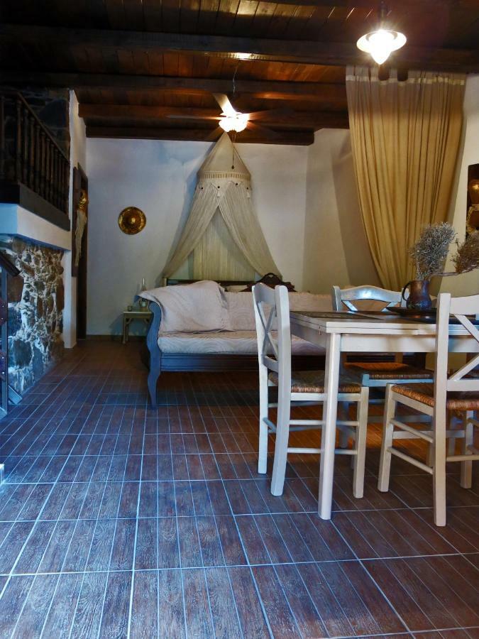 "Pefkopetro" Traditional House Keramoti  Exterior photo